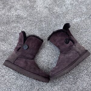 Women’s brown Ugg boots